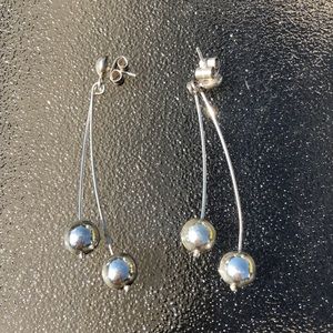 NWOT .925 Silver dangle earrings